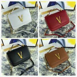 Picture of Versace Lady Handbags _SKUfw82853660fw